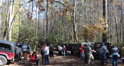 Mid Carolina Jeepers 2014 Hot Springs Trip in Nov - Lunch on the trail - C.JPG